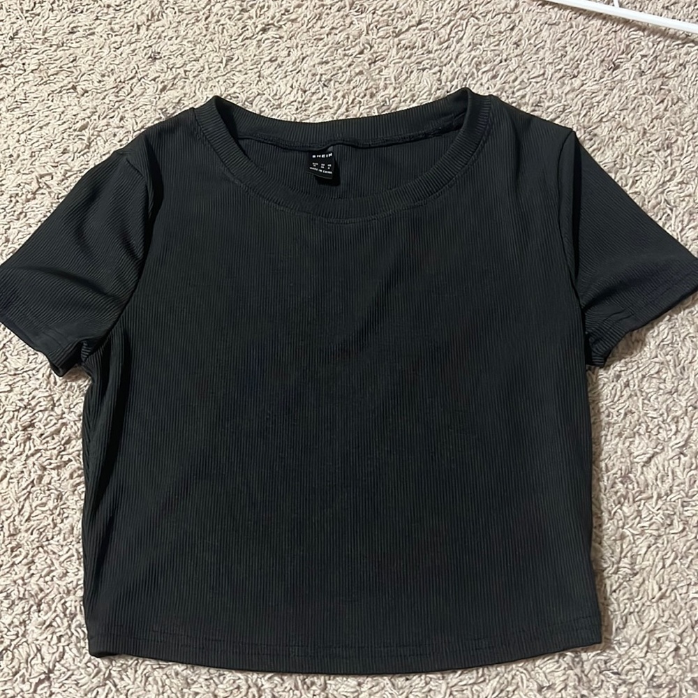 block crop top